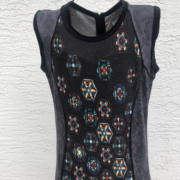 Papillon Sleeveless Dress - Picture 3 of 16